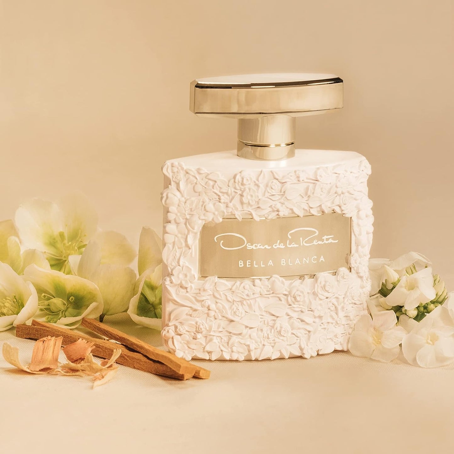 Oscar De La Renta Bella Blanca Eau De Parfum Spray For Women Creamy Sandalwood | Fragrance | Cassis & Mandarin | 100 ml
