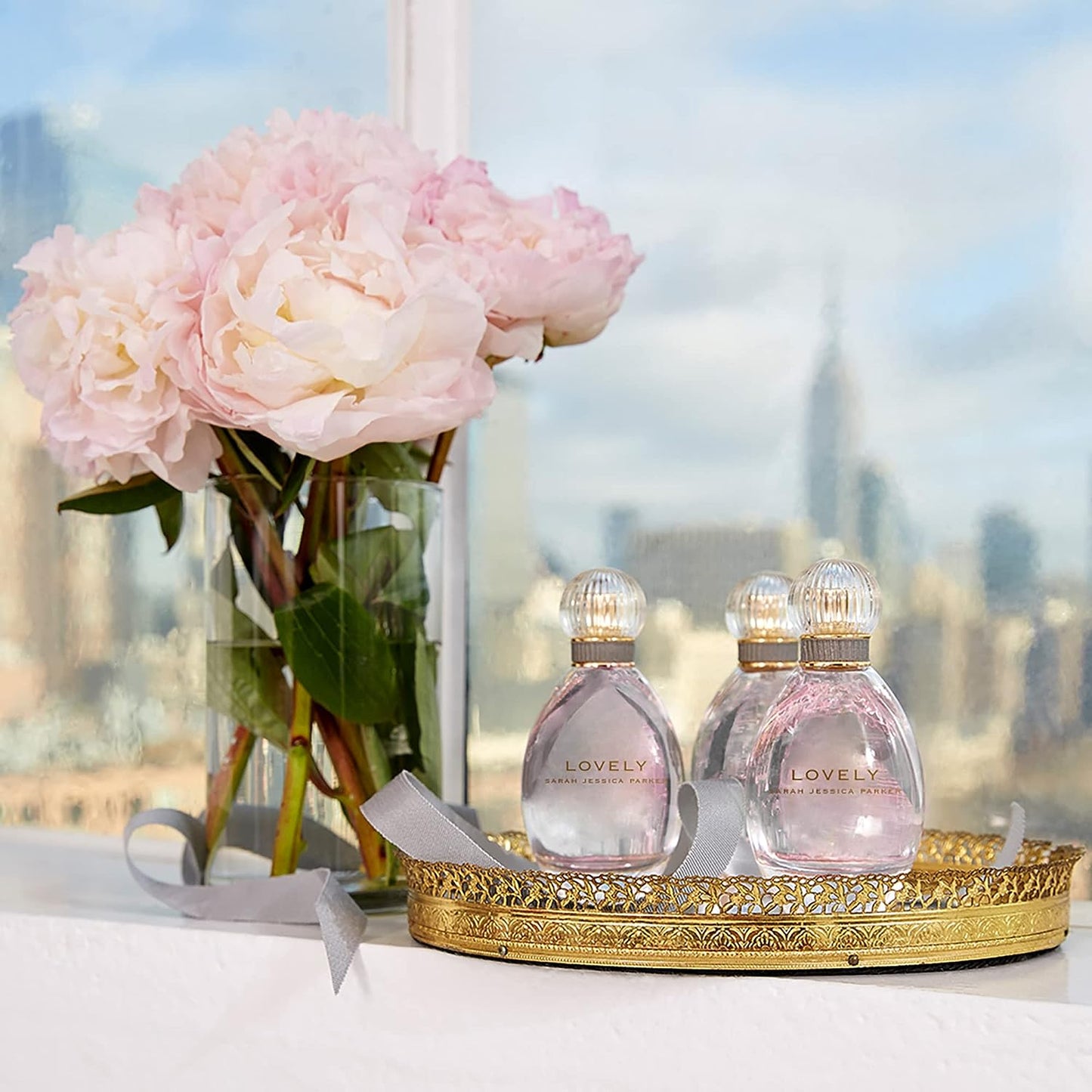 Sarah Jessica Parker Lovely Eau De Parfum For Her White Amber | Fragrance | Lavender & Apple Martini Heart | 30 ml