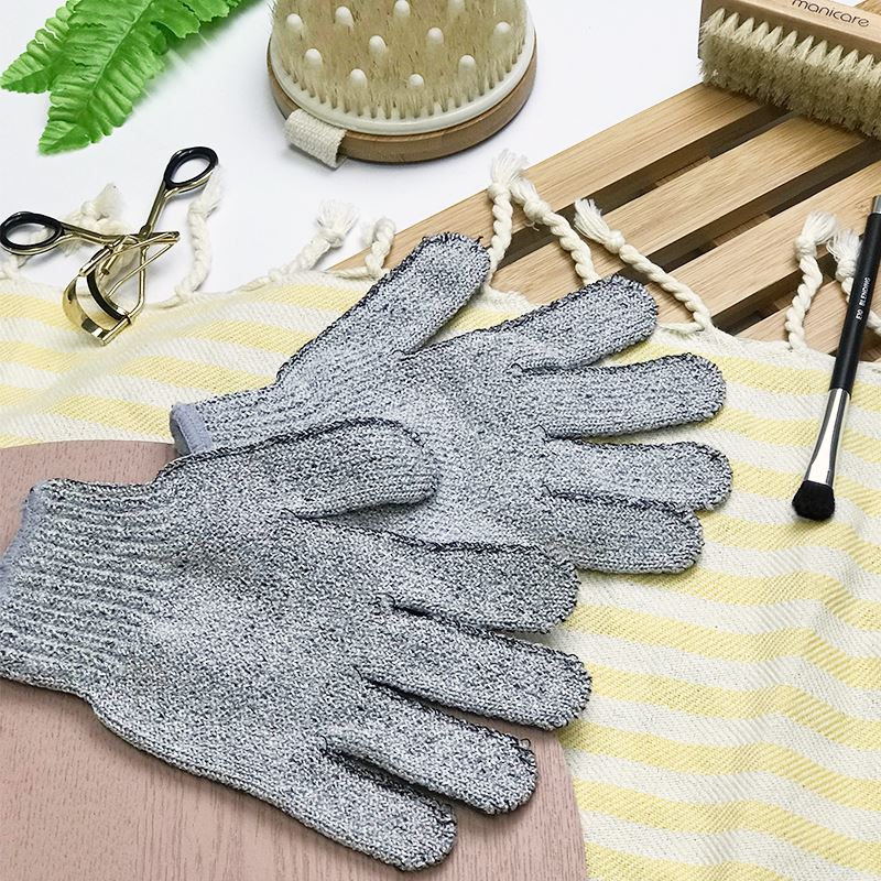 Manicare Charcoal Detox Exfoliating Gloves Bamboo Charcoal | 1 Pair